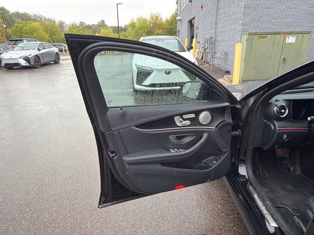 Used 2022 Mercedes-Benz E 350 4MATIC Sedan image 26