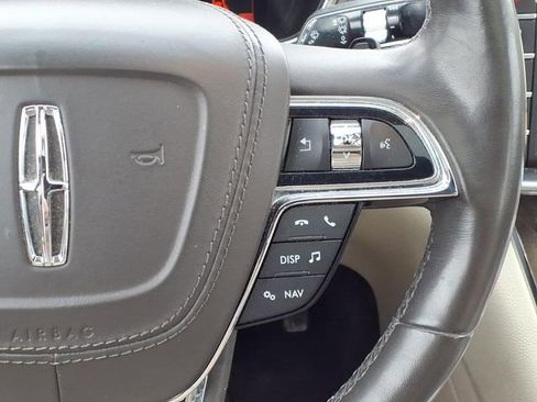 Used 2017 Lincoln Continental Reserve w/ Climate Package image 11