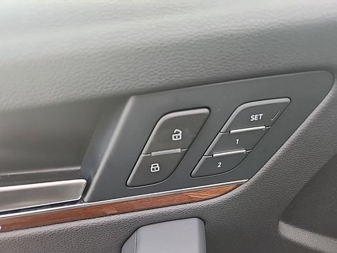 Used 2022 Audi Q5 2.0T Premium Plus w/ Premium Plus Package image 11