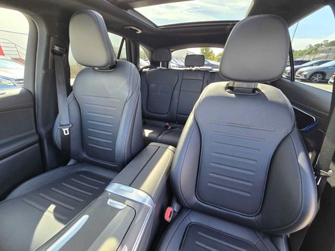 Used 2026 Mercedes-Benz GLC 300 4MATIC image 22