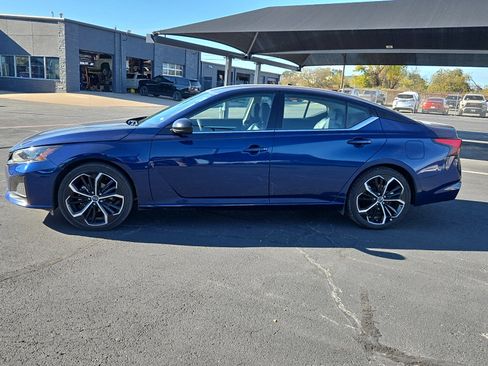 Used 2024 Nissan Altima 2.5 SR image 4
