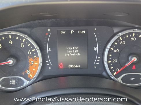 Used 2018 Jeep Renegade Latitude FWD image 31