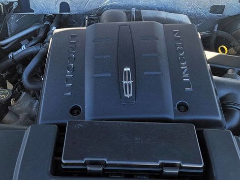 Used 2014 Lincoln Navigator L 2WD image 22