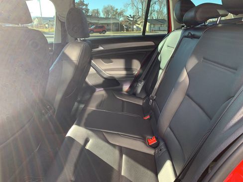 Used 2019 Volkswagen Golf Alltrack SE image 10