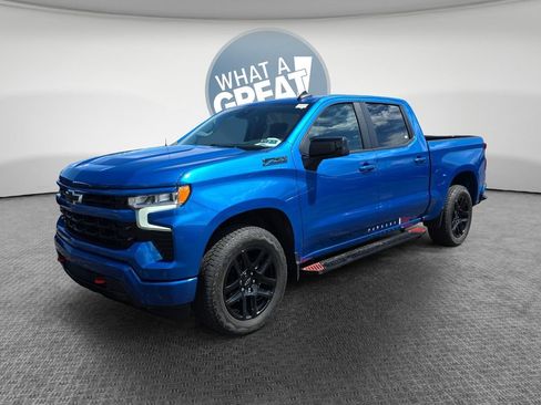 Used 2023 Chevrolet Silverado 1500 RST w/ Z71 Off-Road Package AWD/4WD image 8