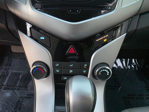 Used 2016 Chevrolet Cruze LS image 29