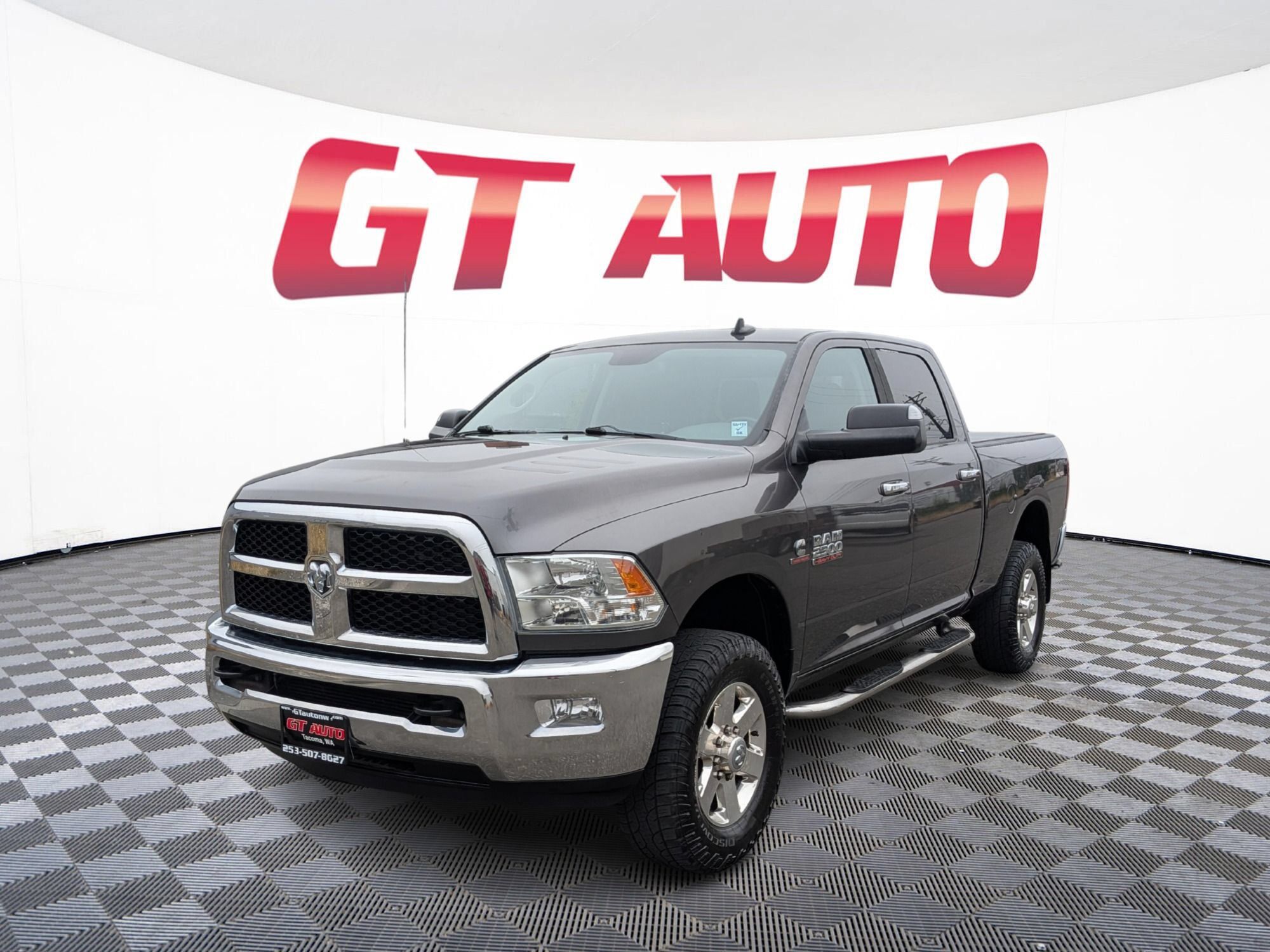 Used 2015 RAM 2500 SLT w/ Luxury Group AWD/4WD image 2
