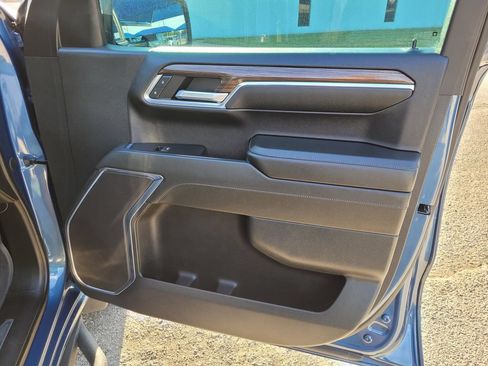 Used 2024 Chevrolet Silverado 1500 RST w/ Z71 Off-Road Package AWD/4WD image 9