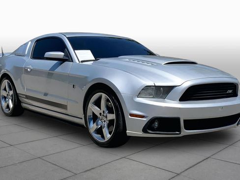 Used 2014 Ford Mustang GT w/ Equipment Group 301A RWD image 3