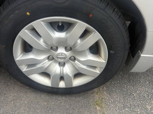 Used 2010 Nissan Altima 2.5 S FWD image 7