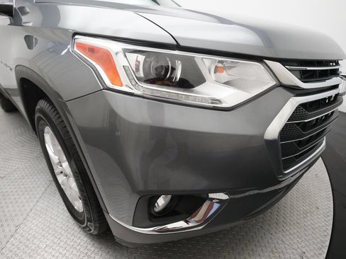 Used 2019 Chevrolet Traverse LT FWD image 21
