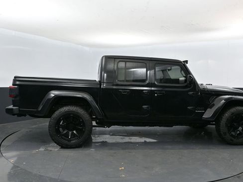 Used 2021 Jeep Gladiator Overland image 4
