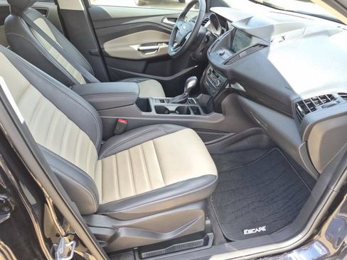 Used 2019 Ford Escape SEL FWD image 11