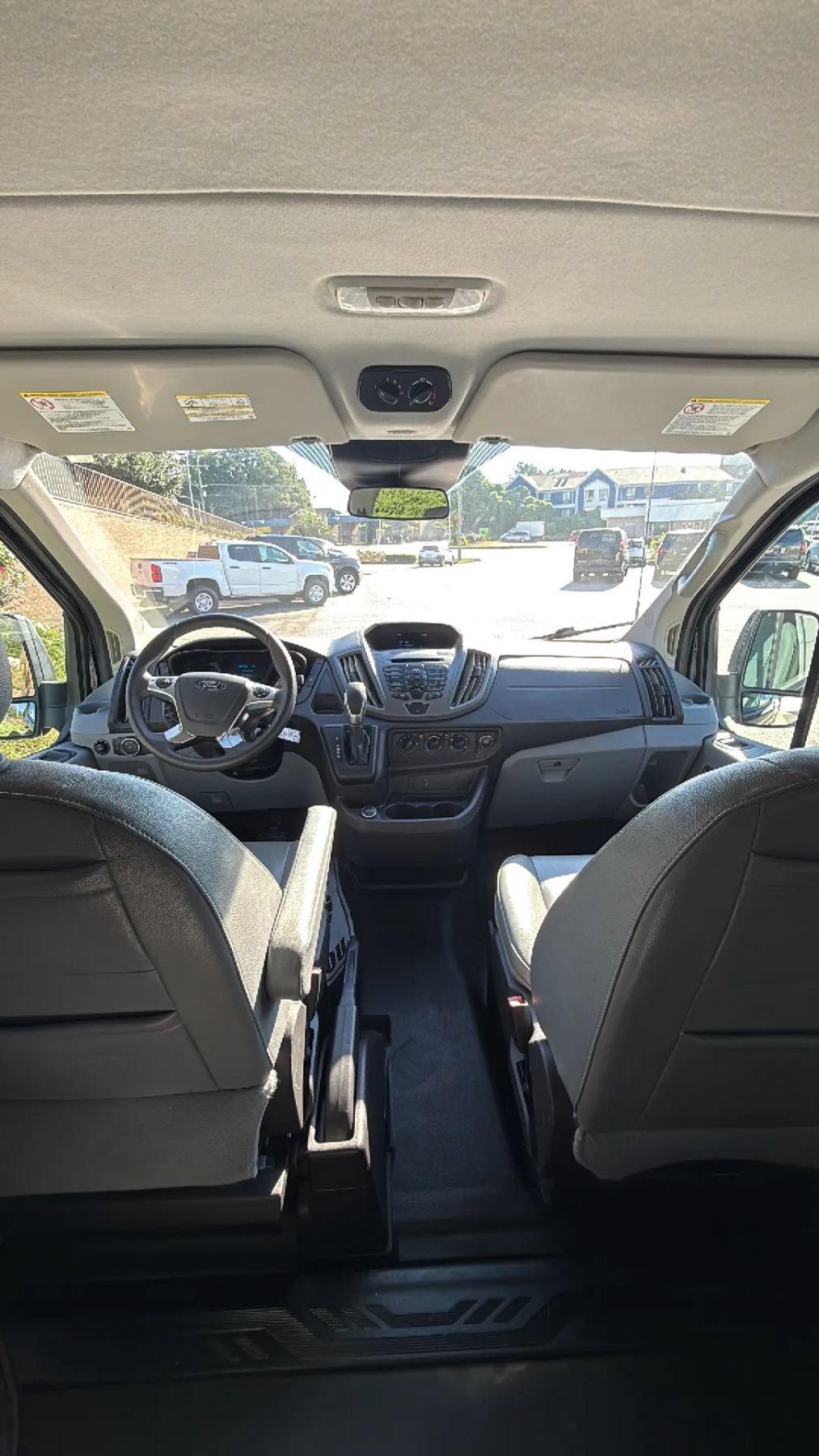 Used 2018 Ford Transit 350 XL RWD image 24