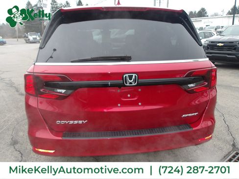 Used 2023 Honda Odyssey Sport image 6