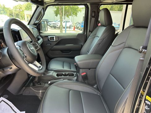 New 2025 Jeep Wrangler Sahara image 11