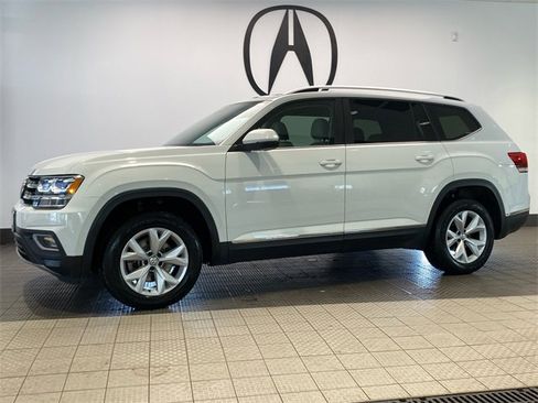 Used 2019 Volkswagen Atlas SEL image 3