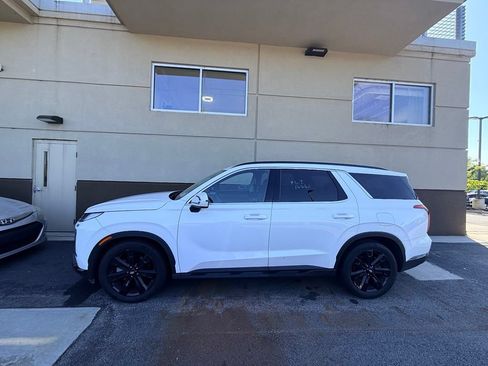 Used 2024 Hyundai Palisade XRT AWD/4WD image 3