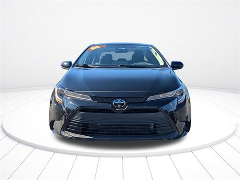 Used 2024 Toyota Corolla LE image 9