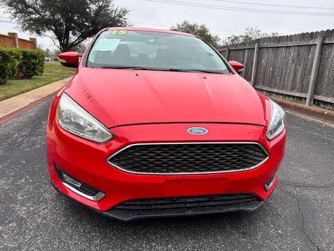 Used 2015 Ford Focus SE w/ SE Sport Package image 7