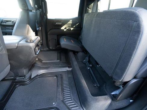 Used 2024 GMC Sierra 1500 AT4 w/ Technology Package image 31