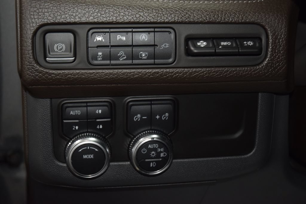 Used 2022 GMC Yukon Denali AWD/4WD image 37
