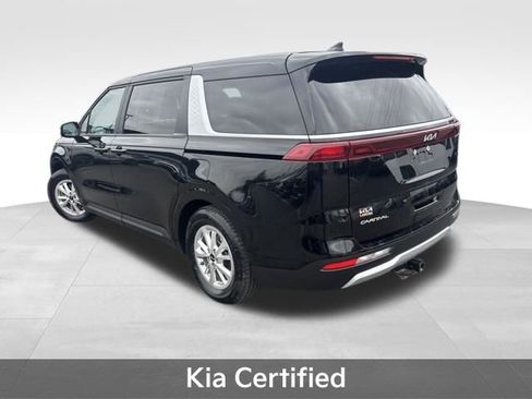 Used 2023 Kia Carnival LX image 5