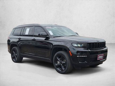 Used 2024 Jeep Grand Cherokee L Limited w/ Black Appearance Package AWD/4WD image 3
