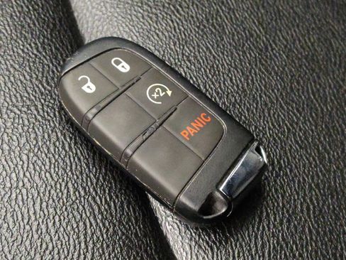 Used 2025 Jeep Compass Limited AWD/4WD image 32