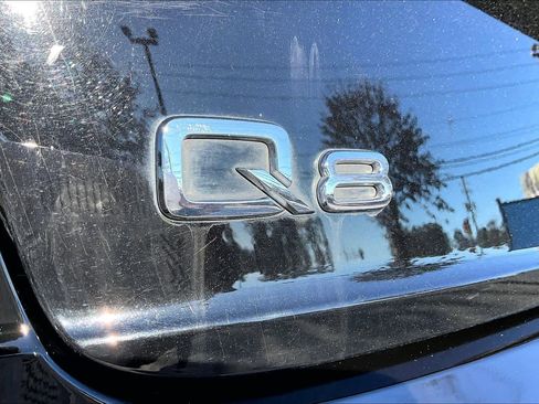 Used 2020 Audi Q8 Premium w/ Black Optic Package image 11