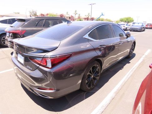 Used 2022 Lexus ES 350 F Sport w/ Accessory Package 2 FWD image 3