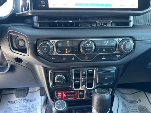 New 2026 Jeep Gladiator Mojave image 19