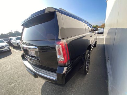 Used 2018 GMC Yukon XL Denali w/ Denali Ultimate Package RWD image 4