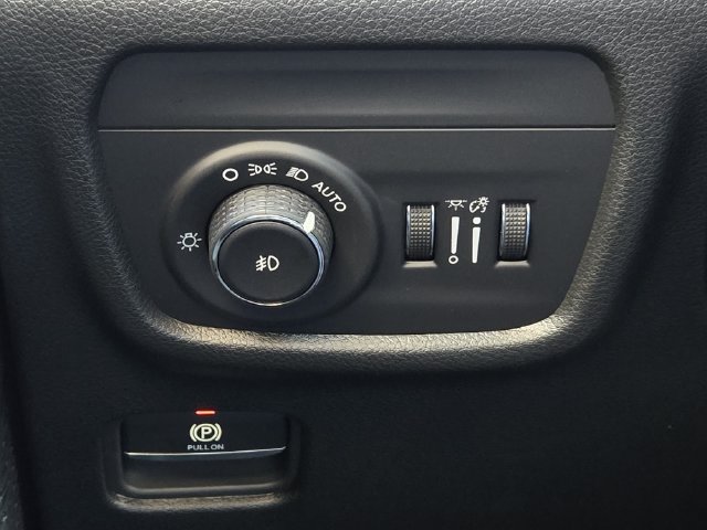 New 2027 Jeep Grand Cherokee Limited AWD/4WD image 16