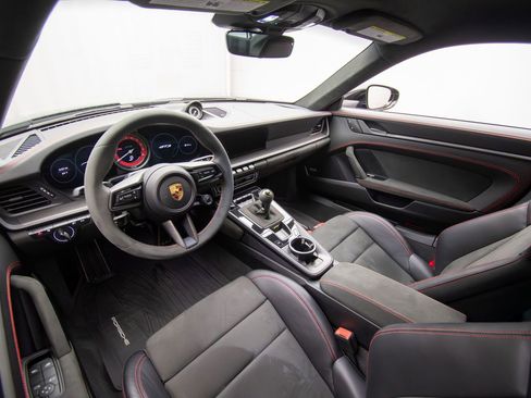 Used 2022 Porsche 911 GT3 RWD image 10