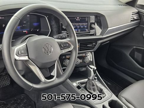 Used 2024 Volkswagen Jetta SE w/ Black Wheel Package FWD image 9