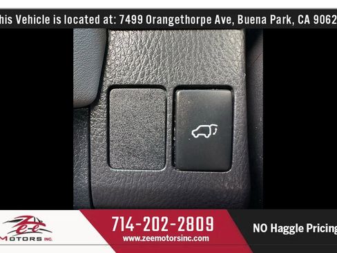 Used 2017 Toyota RAV4 Limited image 39