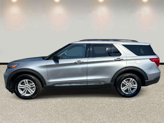 Certified 2023 Ford Explorer XLT w/ Equipment Group 202A AWD/4WD image 8