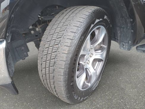 Used 2022 RAM 1500 Laramie AWD/4WD image 32