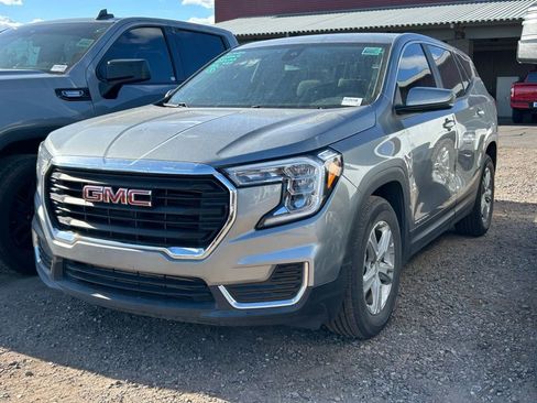 Used 2023 GMC Terrain SLE FWD image 1