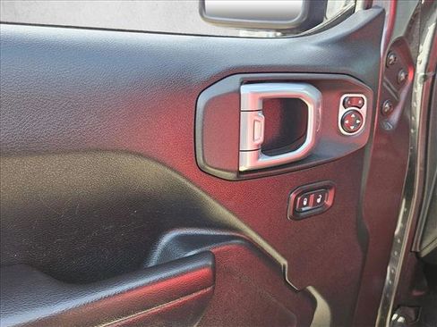 Used 2018 Jeep Wrangler Unlimited Sport S image 10