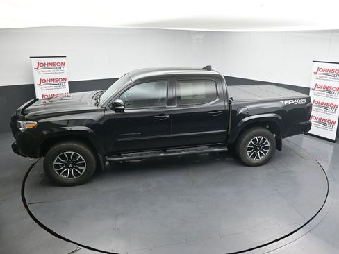 Used 2020 Toyota Tacoma TRD Sport w/ Technology Package AWD/4WD image 27