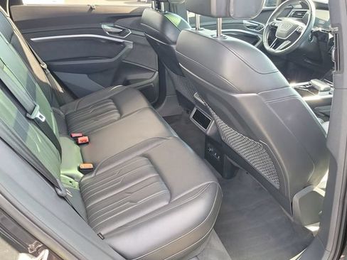 Used 2023 Audi e-tron Chronos AWD/4WD image 20