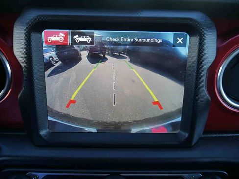 Used 2023 Jeep Wrangler Unlimited Rubicon w/ Steel Bumper Group image 39