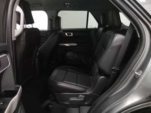 Certified 2023 Ford Explorer XLT w/ Equipment Group 202A AWD/4WD image 14
