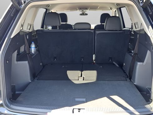 Certified 2025 Volkswagen Atlas SE FWD image 25