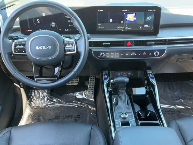 Used 2025 Kia Sorento SX AWD/4WD image 13
