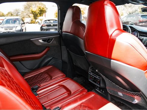 Used 2020 Audi SQ7 Premium Plus AWD/4WD image 29