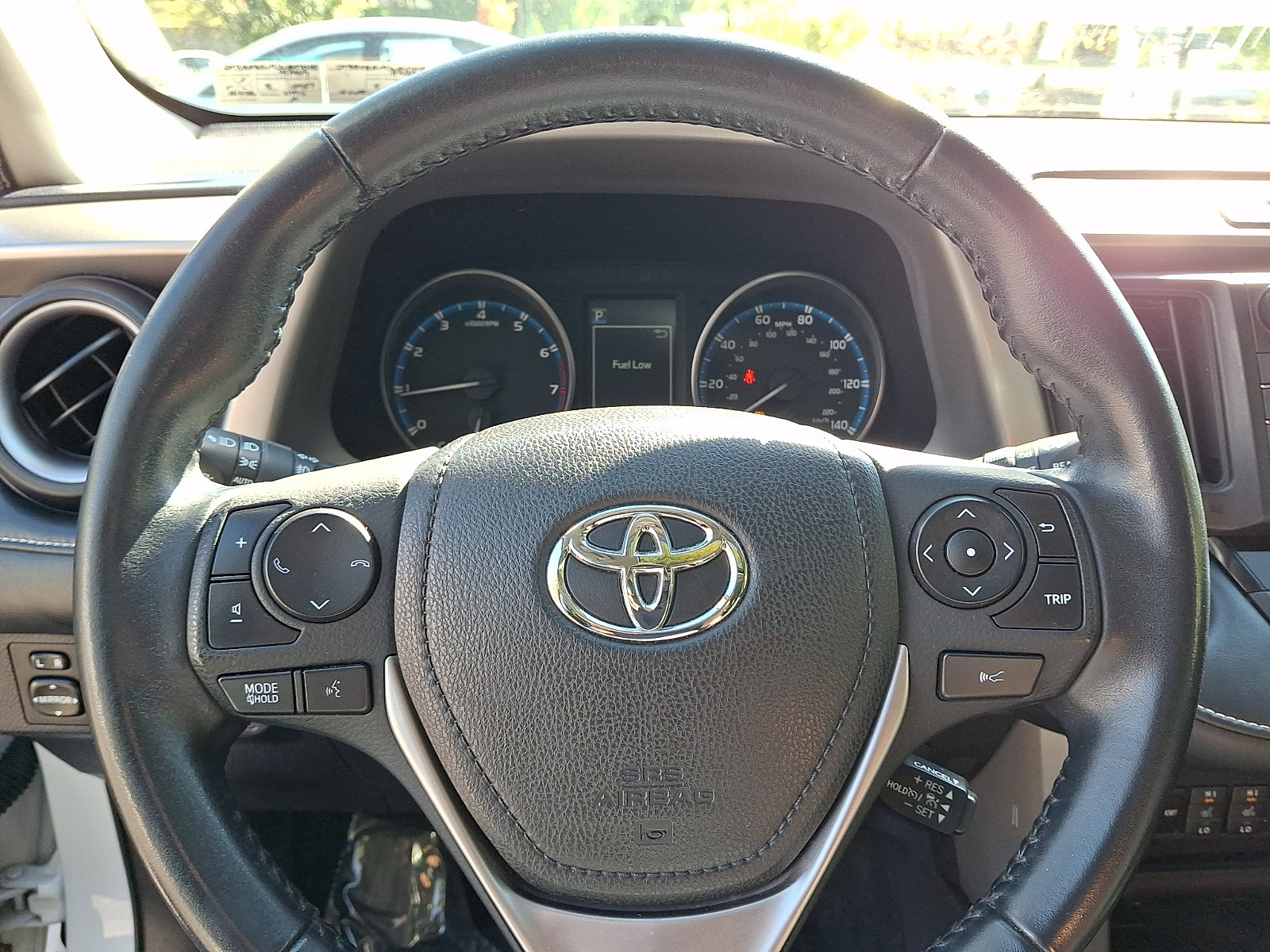 Used 2018 Toyota RAV4 XLE AWD/4WD image 21