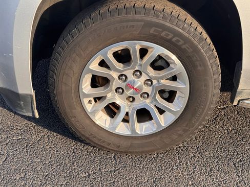 Used 2019 GMC Yukon SLT w/ Open Road Package image 9